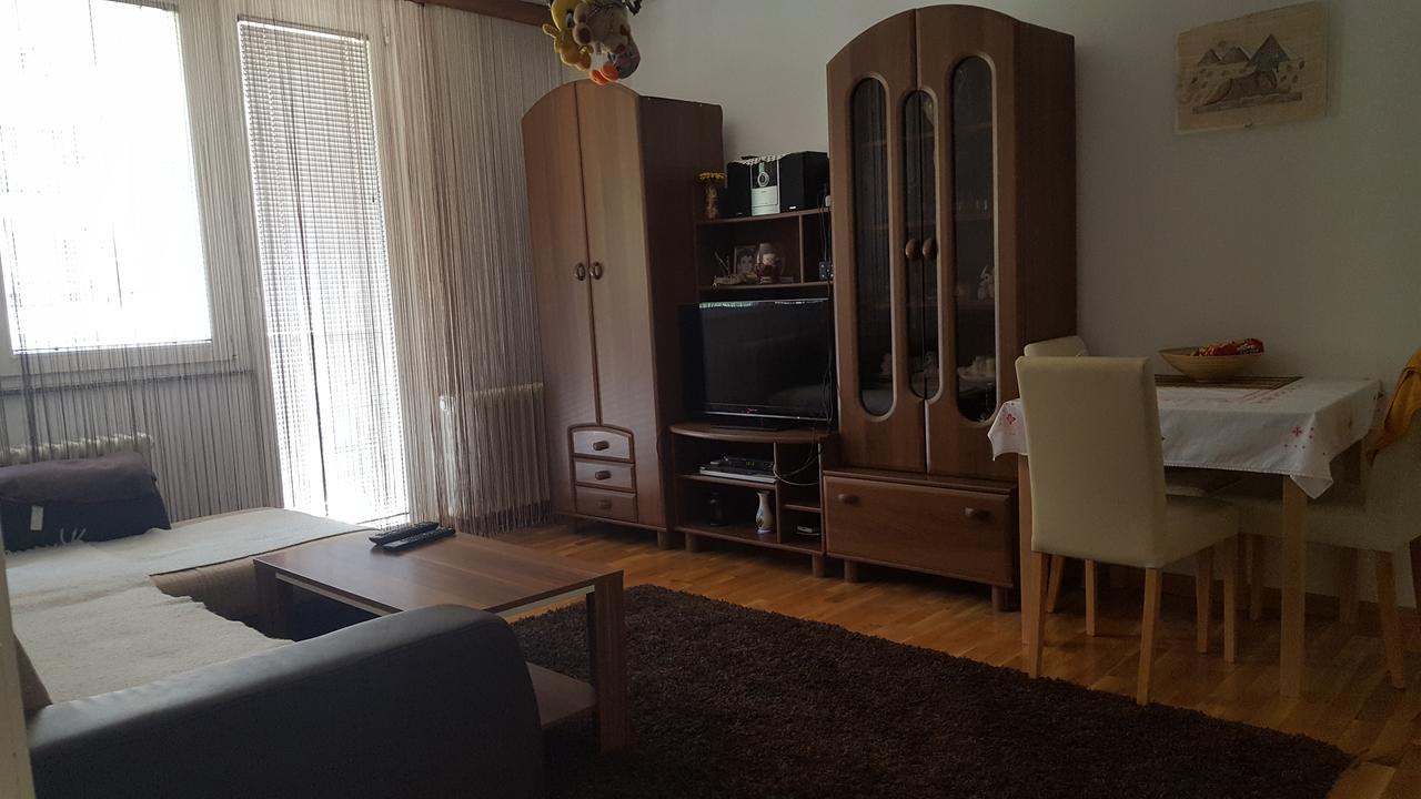 Apartment Zeniça Dış mekan fotoğraf
